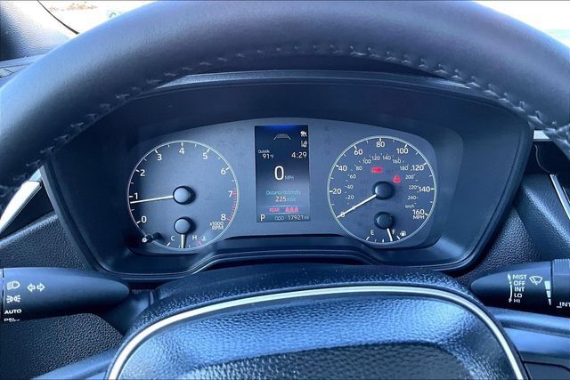 Used 2025 Toyota Corolla SE FWD image 13