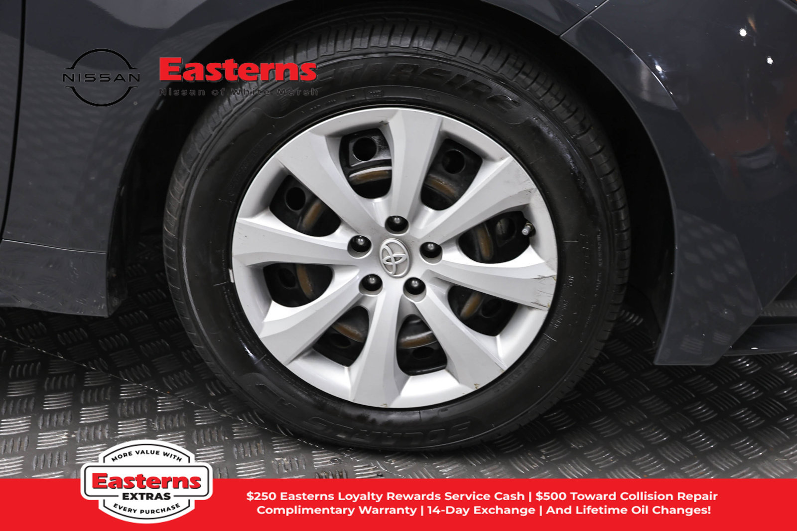 Used 2023 Toyota Corolla LE w/ Carpet Mat Package (TMS) FWD image 31