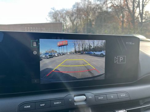 Used 2025 Kia K4 LXS image 17