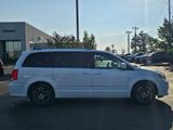 Used 2017 Dodge Grand Caravan SXT image 4