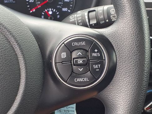 Used 2022 Kia Soul LX w/ Technology Package image 19