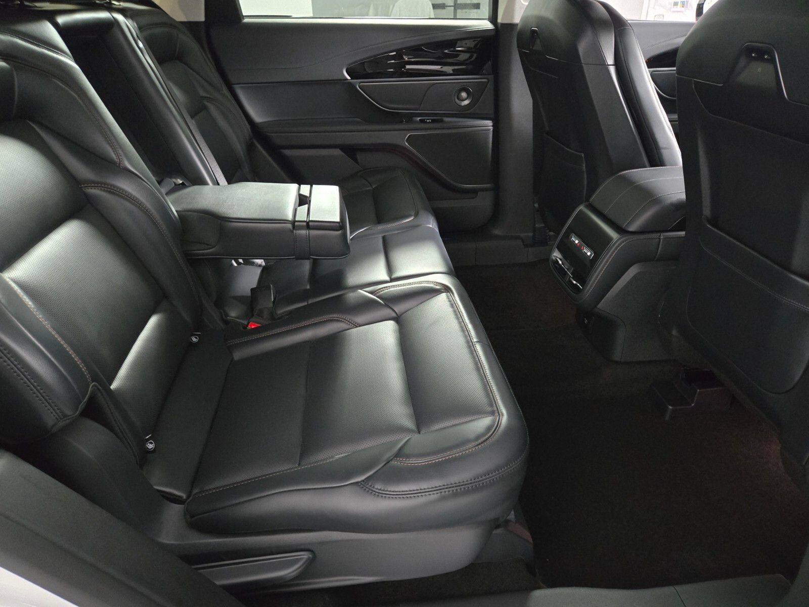 New 2026 Lincoln Nautilus Premier w/ Equipment Group 102A AWD/4WD image 19