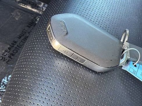 Used 2024 Kia Sorento S image 29