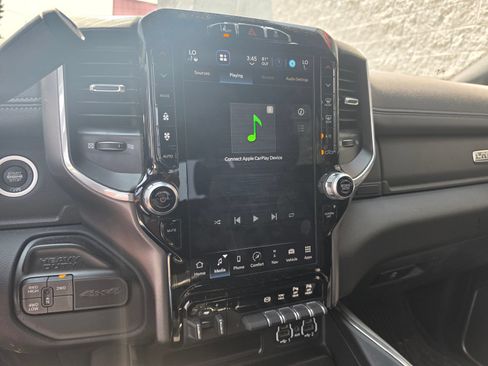 Used 2023 RAM 2500 Laramie AWD/4WD image 12