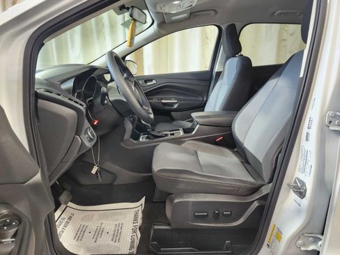 Used 2019 Ford Escape SE AWD/4WD image 5