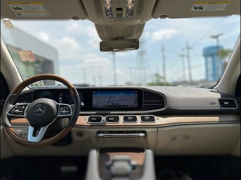 Used 2020 Mercedes-Benz GLS 580 4MATIC image 13