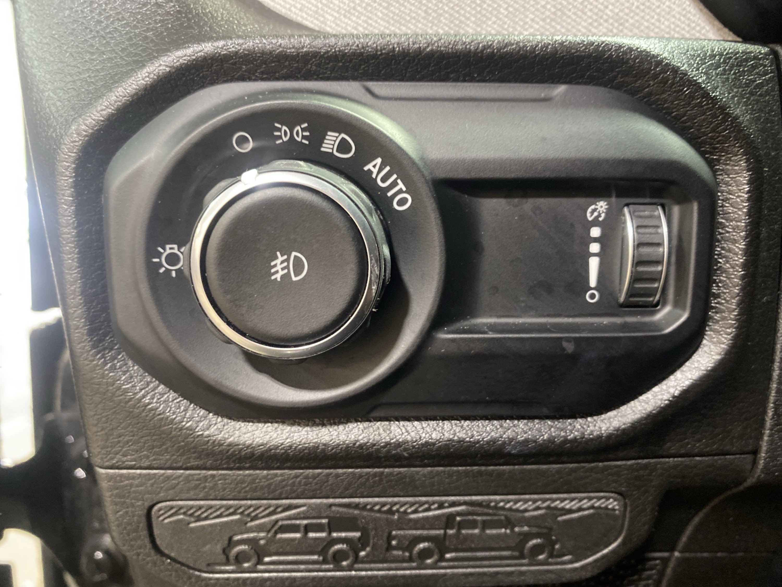 Used 2025 Jeep Wrangler Unlimited Sport AWD/4WD image 20