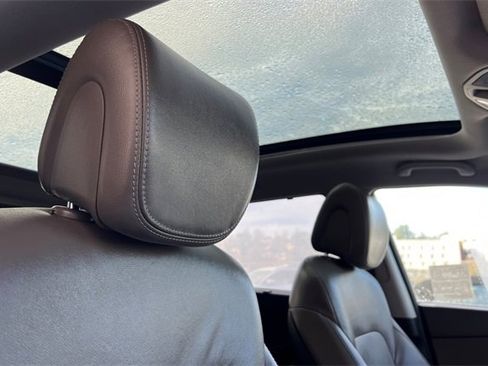 Used 2017 Hyundai Santa Fe Limited image 22