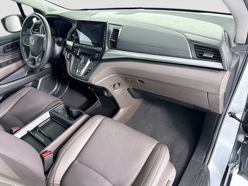Certified 2024 Honda Odyssey EX-L image 17