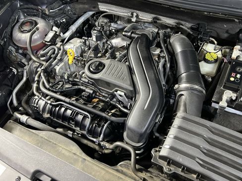 Used 2022 Volkswagen Taos SE image 26