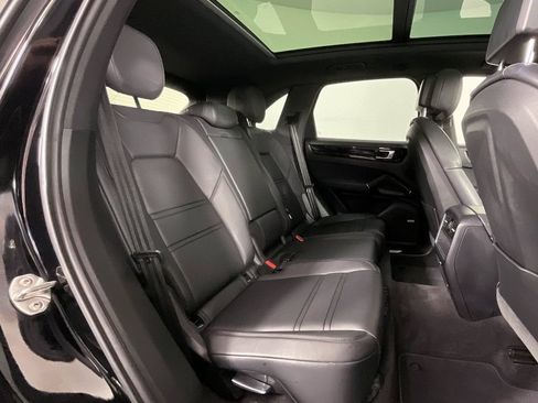 Used 2019 Porsche Cayenne AWD/4WD image 26