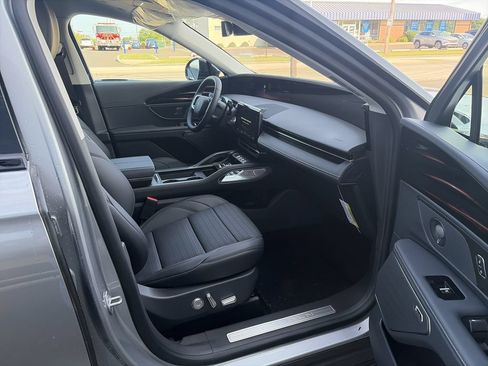 New 2026 Lincoln Nautilus Reserve w/ Jet Appearance Package AWD/4WD image 10