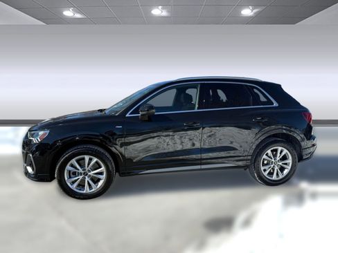 Certified 2025 Audi Q3 2.0T Premium Plus w/ Premium Plus Package image 2