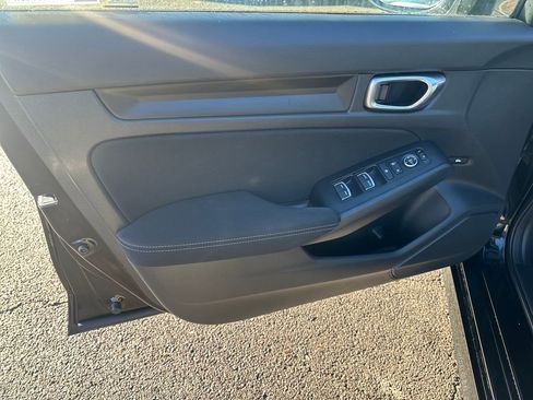 Used 2023 Honda Civic Sport image 5