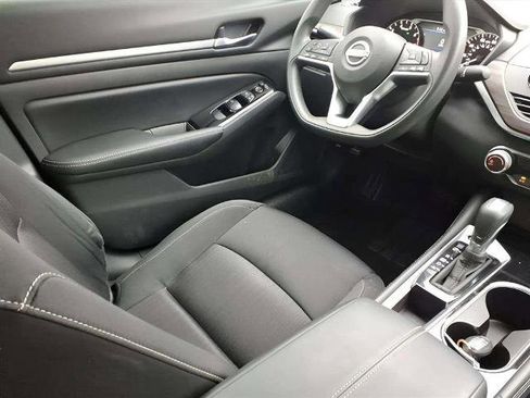 Certified 2023 Nissan Altima 2.5 SV image 9