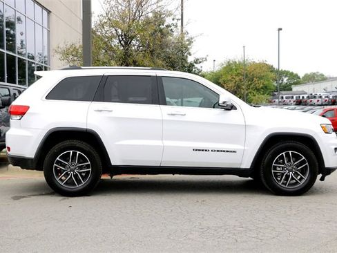 Used 2019 Jeep Grand Cherokee Limited image 4