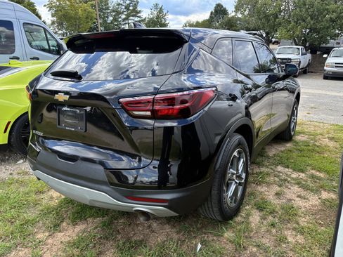 Used 2023 Chevrolet Blazer LT FWD image 8