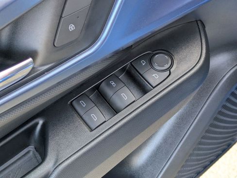 Used 2024 Chevrolet Equinox EV LT w/ LPO, Blackout Package FWD image 11