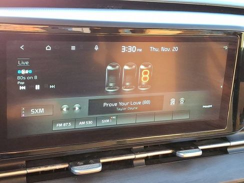 Used 2022 Kia Carnival EX FWD image 20