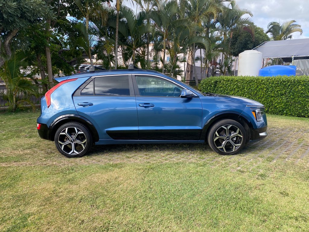 Used 2023 Kia Niro EX Touring FWD image 26
