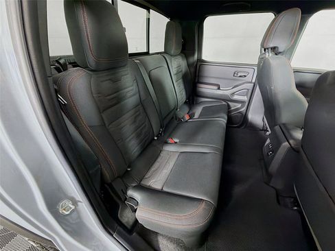 Used 2025 Nissan Frontier PRO-4X w/ Pro Convenience Package image 27