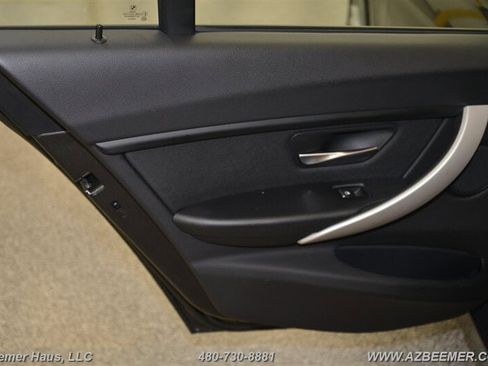 Used 2018 BMW 320i Sedan image 33