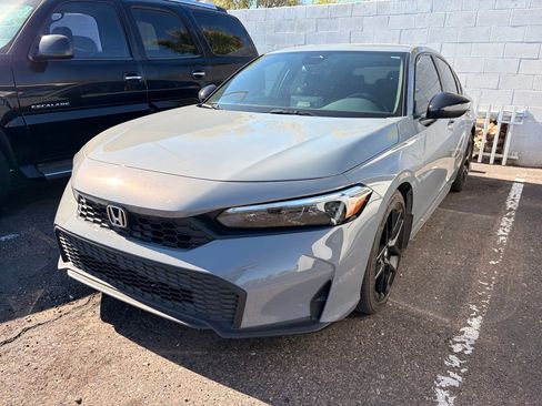 Used 2025 Honda Civic Sport image 2