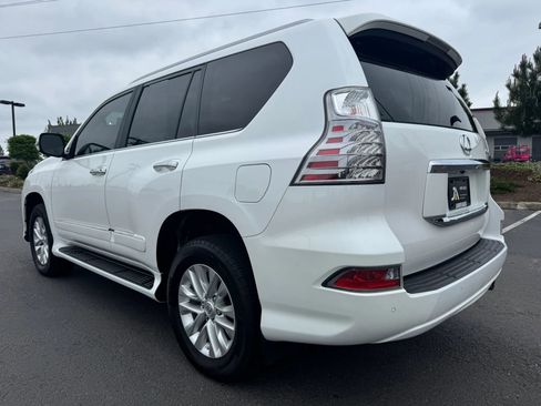 Used 2014 Lexus GX 460 w/ Premium Package AWD/4WD image 8