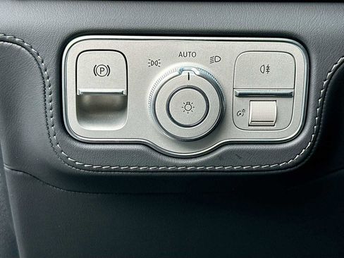 Used 2025 Mercedes-Benz GLS 63 AMG 4MATIC image 10