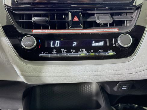 Used 2025 Toyota Corolla SE FWD image 23