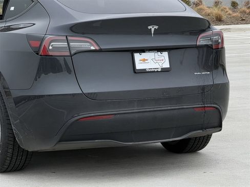 Used 2024 Tesla Model Y Long Range image 6