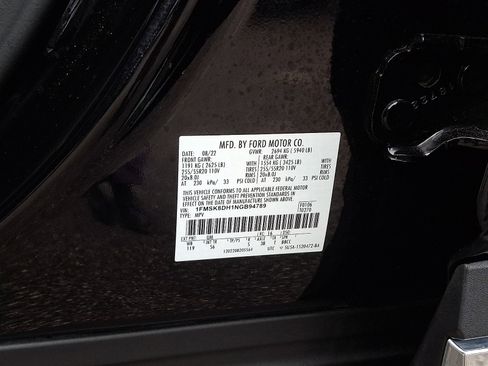 Used 2022 Ford Explorer XLT w/ Equipment Group 202A image 27