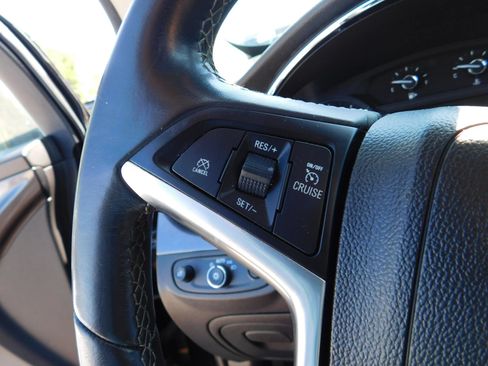 Used 2019 Buick Encore Sport Touring AWD/4WD image 19