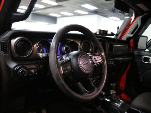 Used 2019 Jeep Wrangler Unlimited Sport image 16