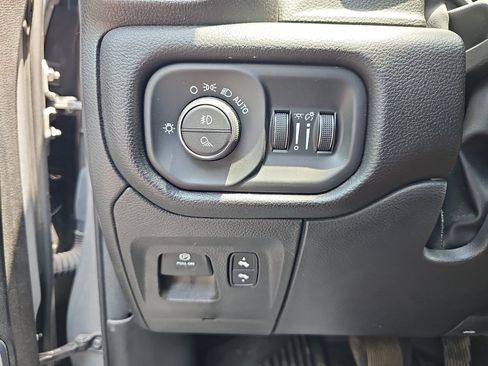 Used 2022 RAM 1500 Laramie AWD/4WD image 31