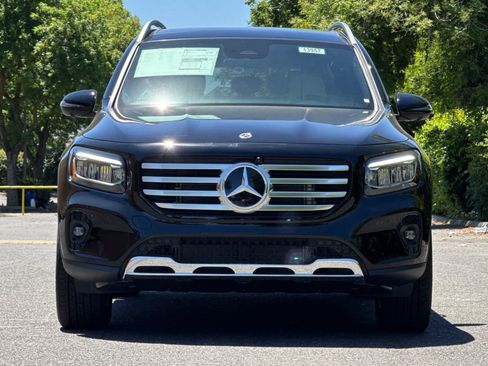 New 2026 Mercedes-Benz GLB 250 image 8