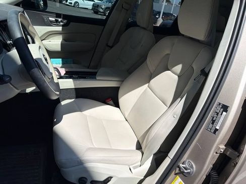 Used 2025 Volvo XC60 T8 Plus w/ Protection Package Premier AWD/4WD image 6