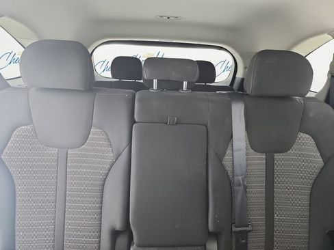 Used 2022 Kia Sorento LX FWD image 11