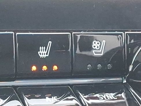 Used 2023 GMC Canyon AT4 w/ AT4 Premium Package image 23