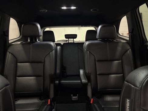 Used 2025 GMC Acadia Elevation w/ Elevation Premium Package image 28