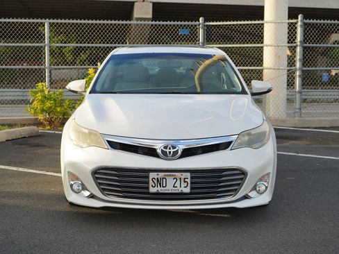 Used 2015 Toyota Avalon XLE image 4