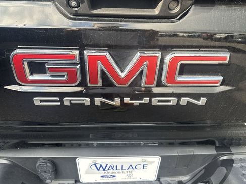 Used 2024 GMC Canyon AT4 w/ AT4 Premium Package image 7