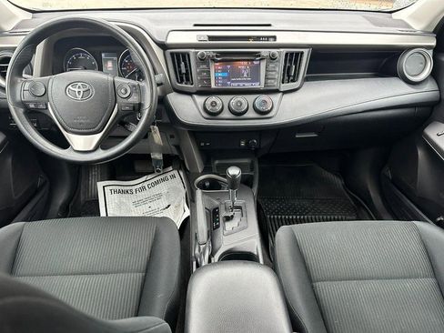 Used 2017 Toyota RAV4 LE image 11