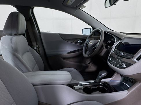 Used 2021 Chevrolet Malibu LT image 28