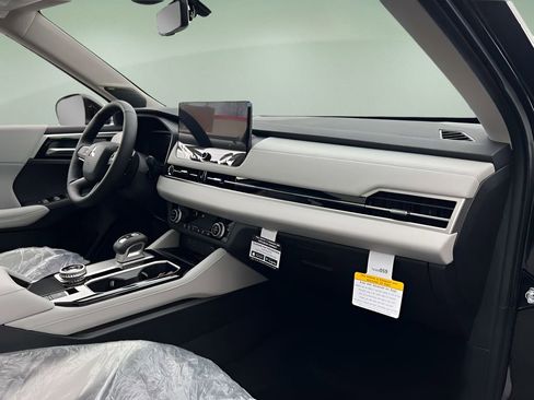 New 2026 Mitsubishi Outlander SE AWD/4WD image 14