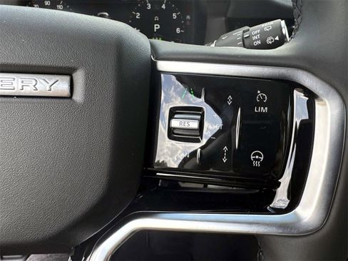 New 2025 Land Rover Discovery Sport S image 26