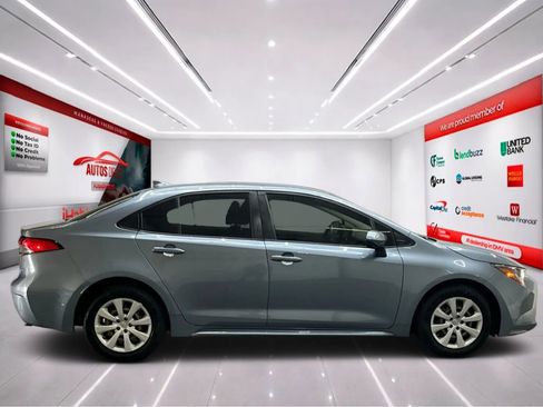 Used 2022 Toyota Corolla LE image 8