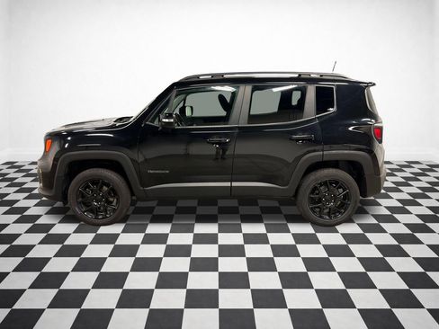 Used 2020 Jeep Renegade Altitude AWD/4WD image 5