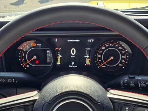 Used 2024 Jeep Wrangler Unlimited Rubicon image 29