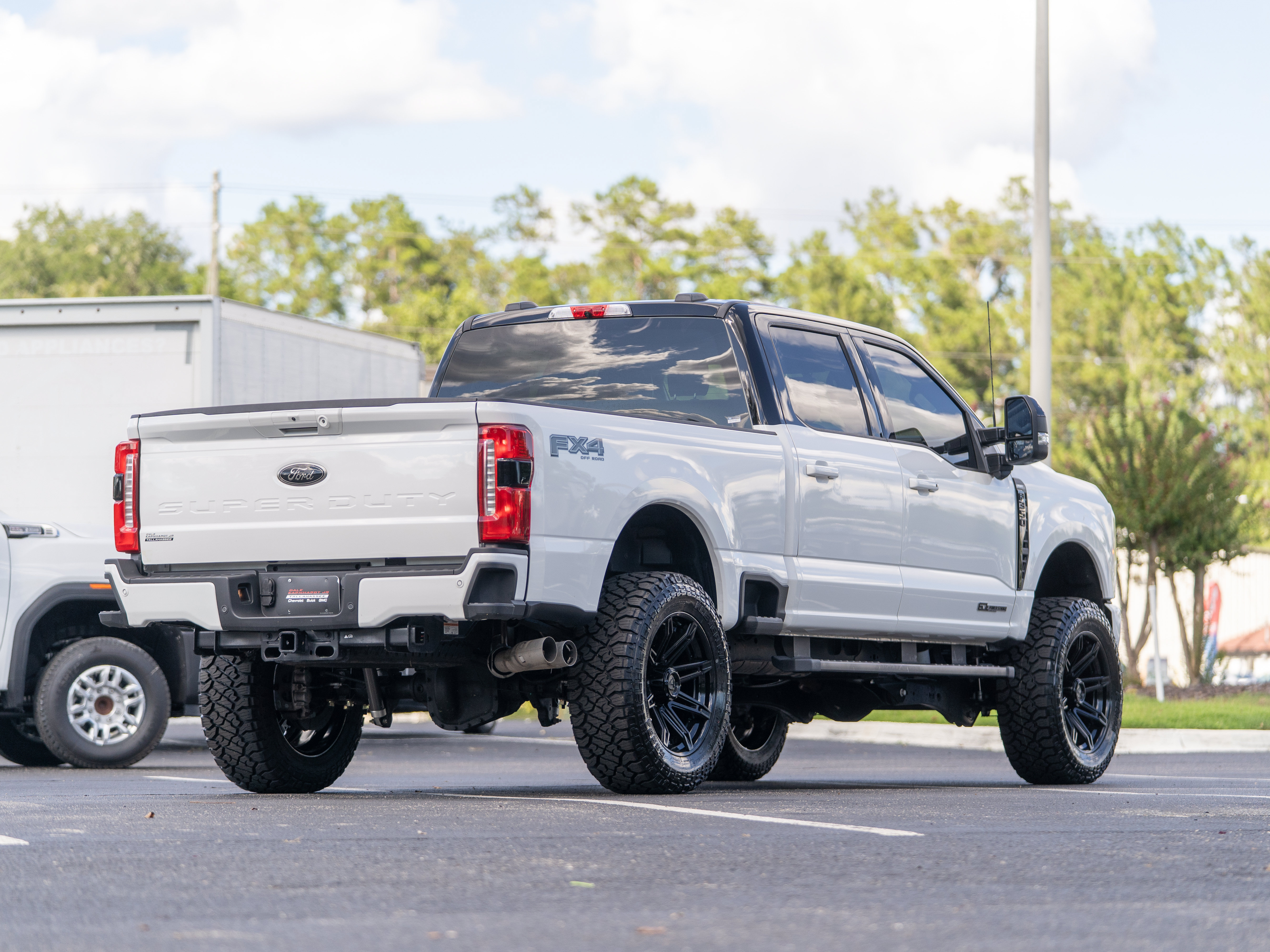 Used 2025 Ford F350 Lariat w/ Black Appearance Package AWD/4WD image 48